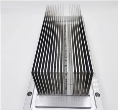 Dissipateurs thermiques à ailettes insérées avec précision|Gestion thermique personnalisée, polyvalente et économique-efficace